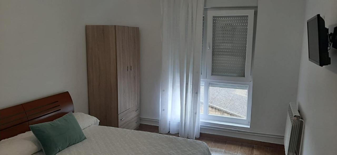 Alojamiento Casa Leon Santoña Exteriör bild
