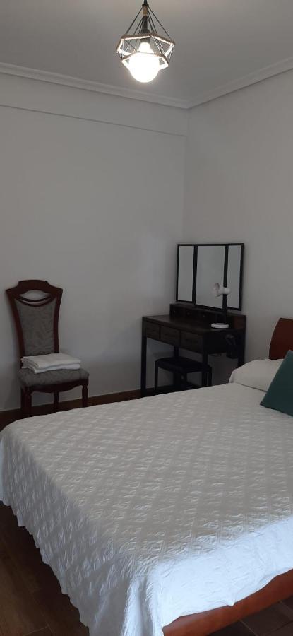 Alojamiento Casa Leon Santoña Exteriör bild